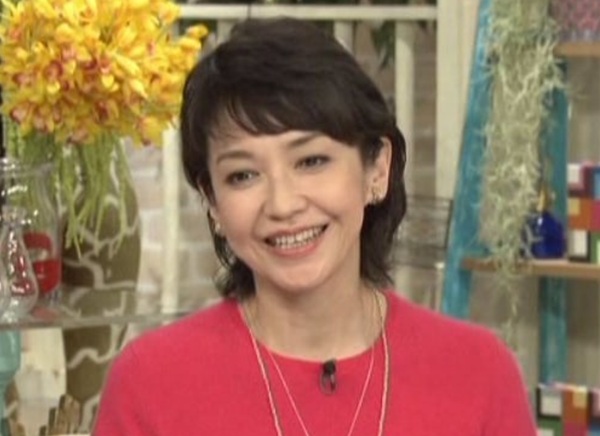 賀来千香子の兄は医師で実業家！家族構成と豪邸の真相に迫る！！